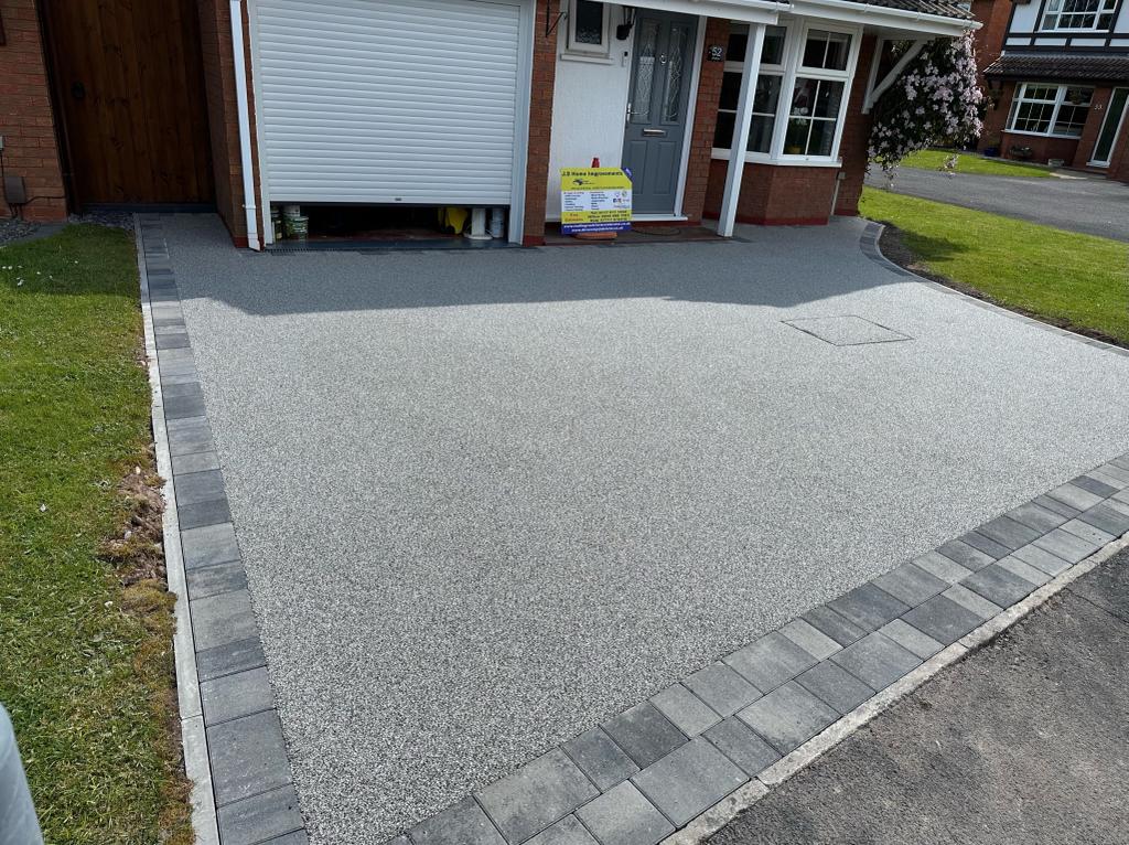 recent project for driveways in bristol - image shows a block paving driveway
